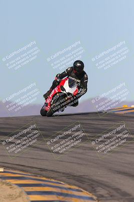 media/Dec-09-2023-SoCal Trackdays (Sat) [[76a8ac2686]]/Turns 9 and 10 (10am)/